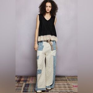 POL Floral Print V-Neck Textured Tank🆕